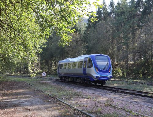 Understanding the Difference Between Light Rail and Very Light Rail (VLR)